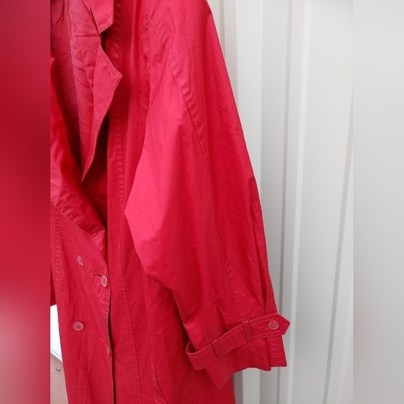 VINTAGE 1980"s LONG RED TRENCH RAIN COAT SIZE 10 - Picture 3 of 7